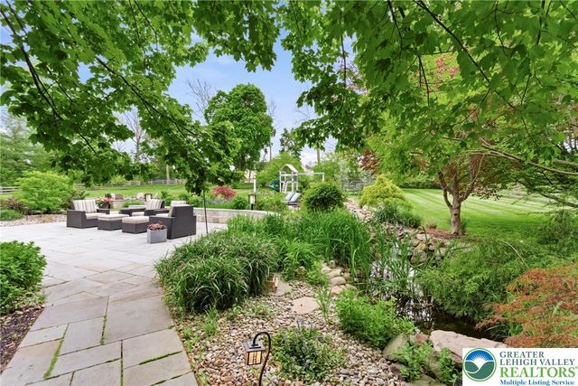 1866 Obriens Court, Lower Saucon Twp, PA 18015