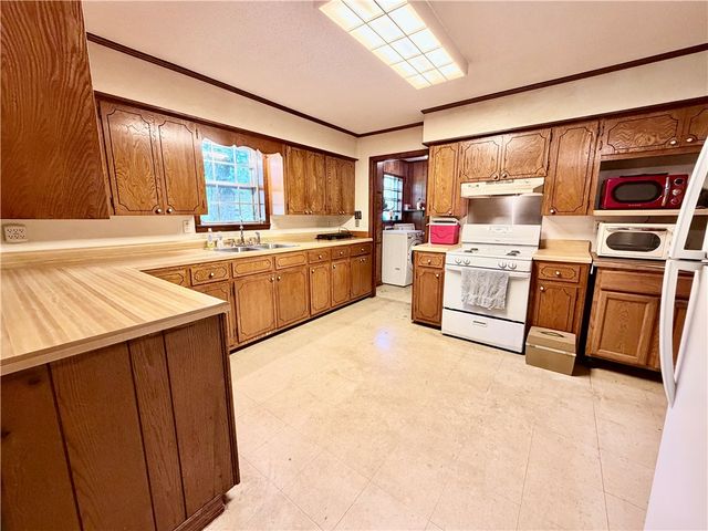 1309 Old Hwy 124, Russellville, AR 72802