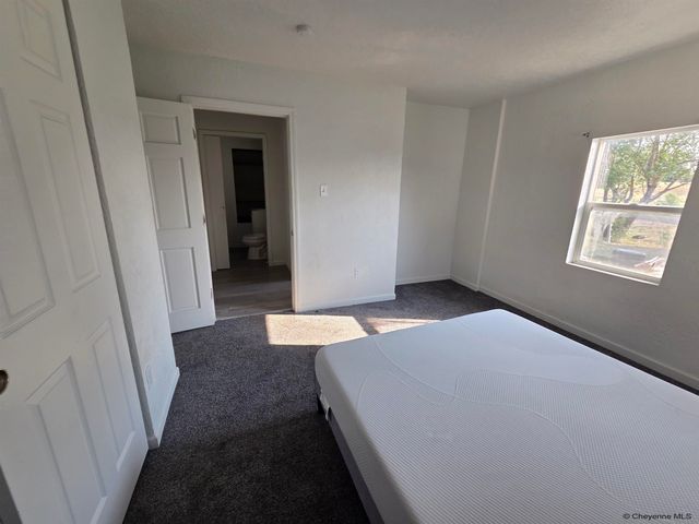 817 W 9TH ST, Cheyenne, WY 82001