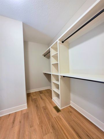 2308 N 7th Street, Indianola, IA 50125