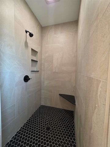 2308 N 7th Street, Indianola, IA 50125