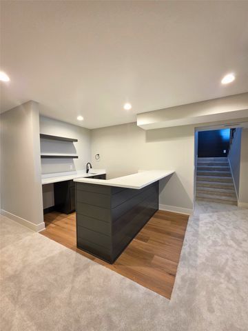 2308 N 7th Street, Indianola, IA 50125