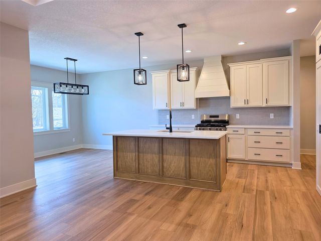 2308 N 7th Street, Indianola, IA 50125