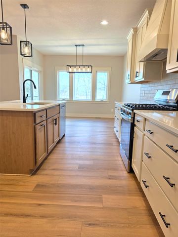 2308 N 7th Street, Indianola, IA 50125