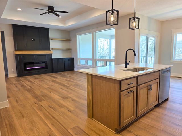 2308 N 7th Street, Indianola, IA 50125