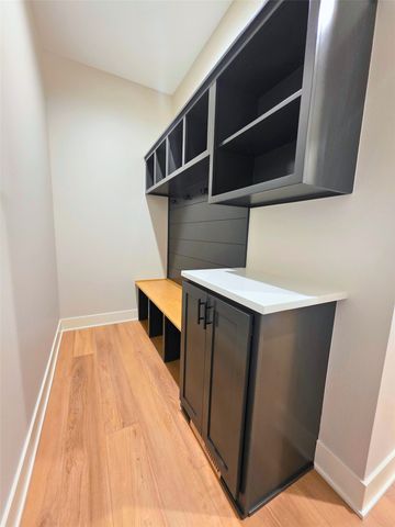 2308 N 7th Street, Indianola, IA 50125