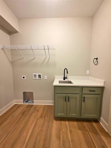 2308 N 7th Street, Indianola, IA 50125