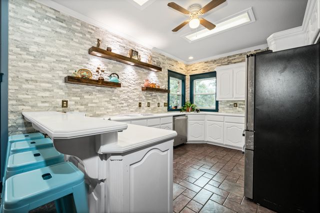 1061 White Bluff Drive, Whitney, TX 76692