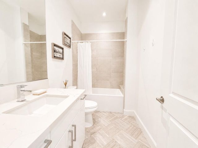 1211 Caroline Street 1608, Houston, TX 77002