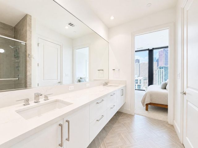 1211 Caroline Street 1608, Houston, TX 77002