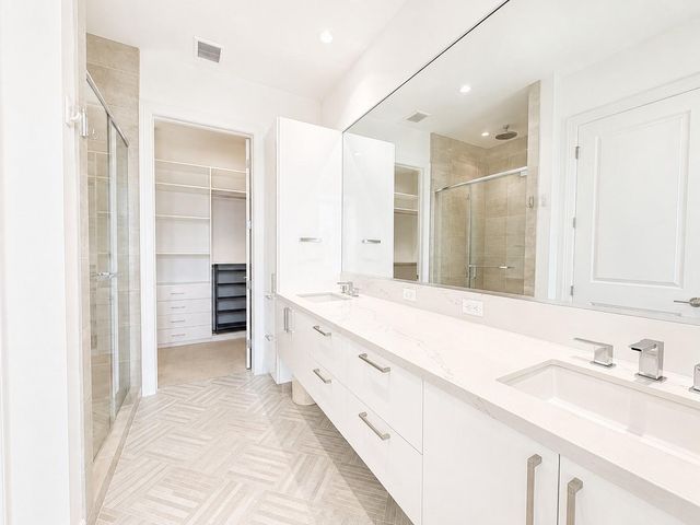 1211 Caroline Street 1608, Houston, TX 77002