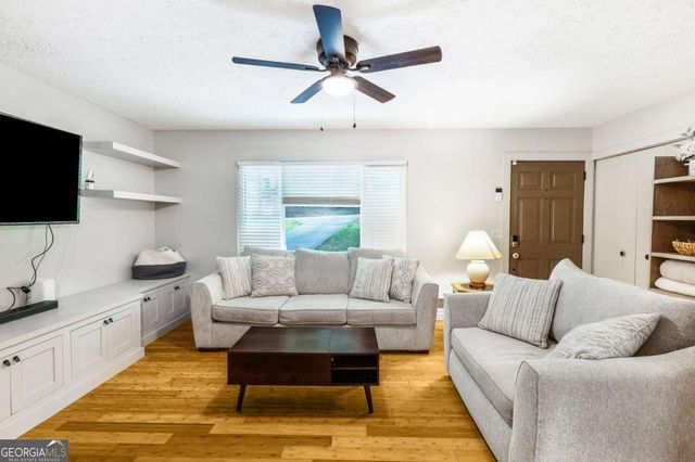 482 Shady Lane Circle, Canton, GA 30115