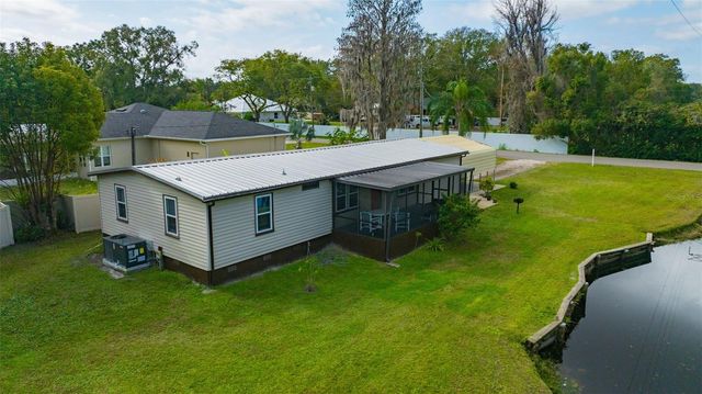 15615 WILLOWDALE ROAD, Tampa, FL 33625