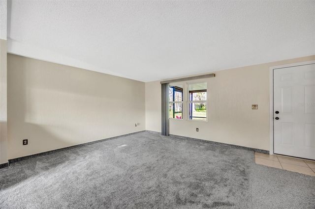 15615 WILLOWDALE ROAD, Tampa, FL 33625