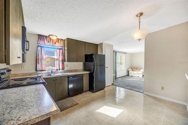 15615 WILLOWDALE ROAD, Tampa, FL 33625