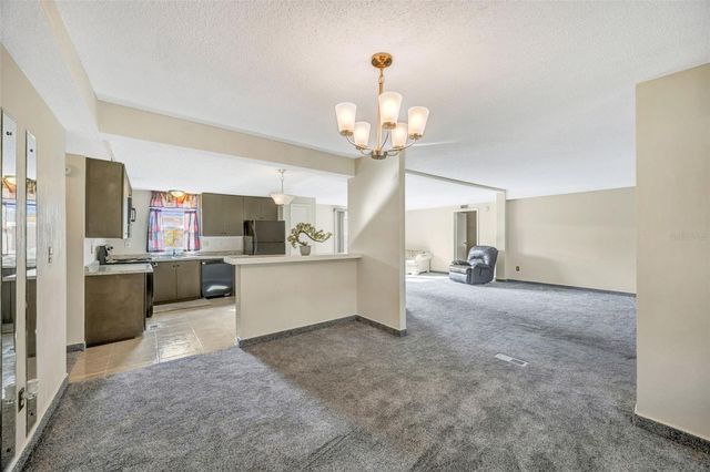 15615 WILLOWDALE ROAD, Tampa, FL 33625