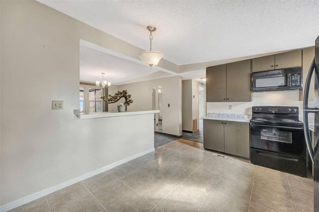 15615 WILLOWDALE ROAD, Tampa, FL 33625