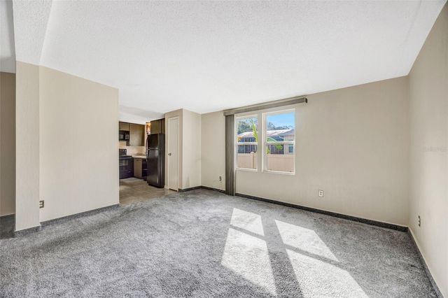 15615 WILLOWDALE ROAD, Tampa, FL 33625