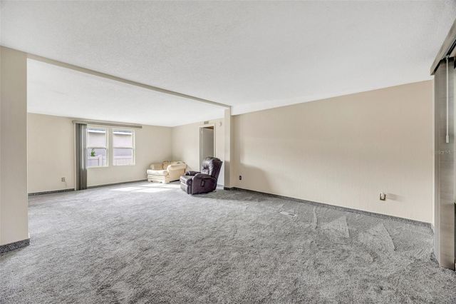 15615 WILLOWDALE ROAD, Tampa, FL 33625