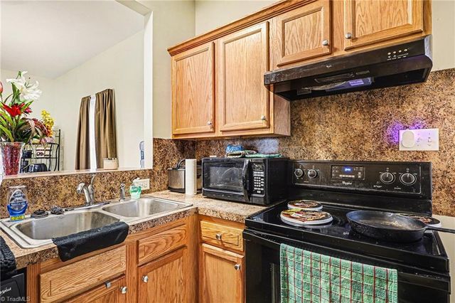 611 Tussey Street, Lexington, NC 27292