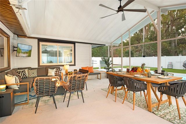 1215 E NORTH STREET, Tampa, FL 33604