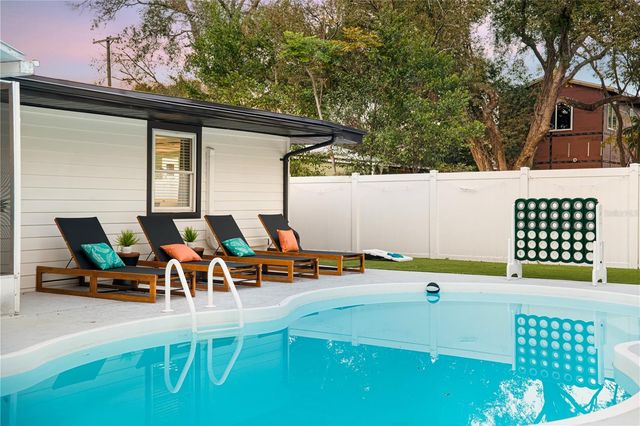 1215 E NORTH STREET, Tampa, FL 33604