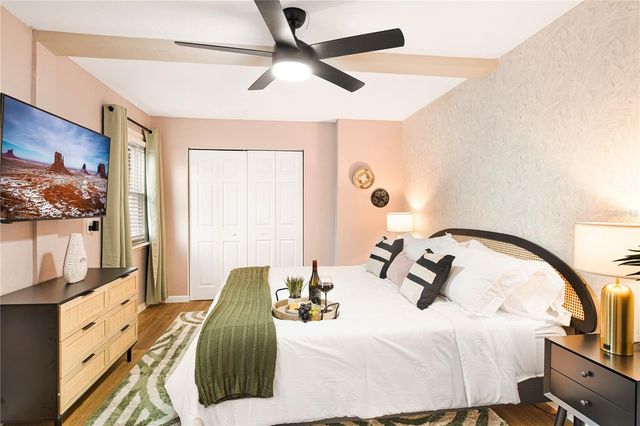 1215 E NORTH STREET, Tampa, FL 33604