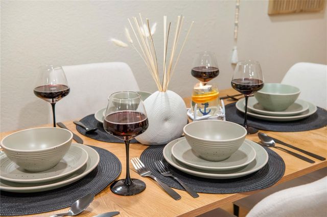 1215 E NORTH STREET, Tampa, FL 33604