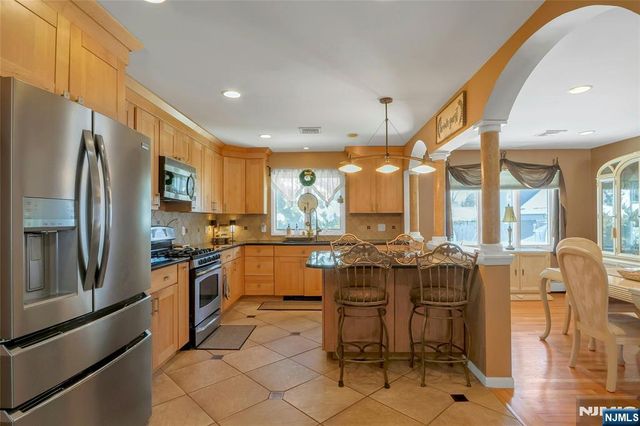 236 Oak Avenue, River Vale, NJ 07675