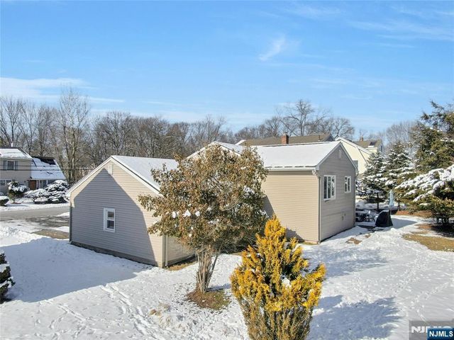 236 Oak Avenue, River Vale, NJ 07675