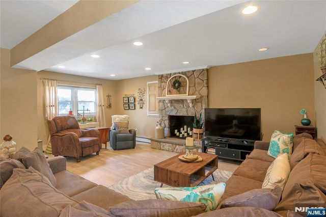 236 Oak Avenue, River Vale, NJ 07675