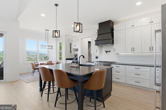 154 Brenary Drive, Lakemont, GA 30552