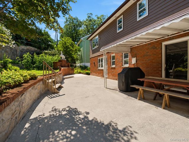 172 Park Hill Avenue, Yonkers, NY 10705