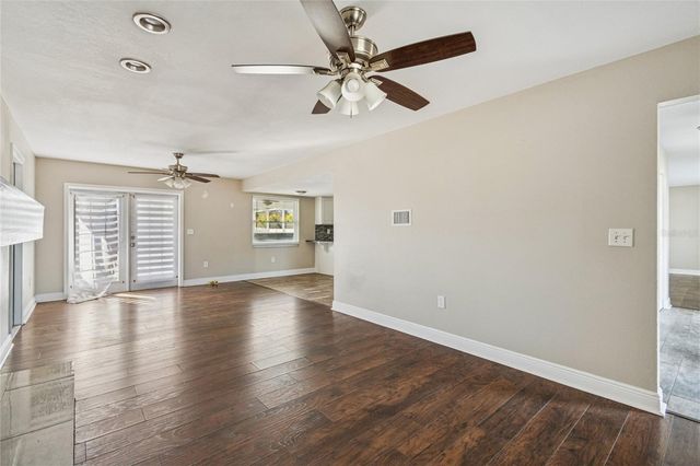 7703 17TH AVENUE NW, Bradenton, FL 34209