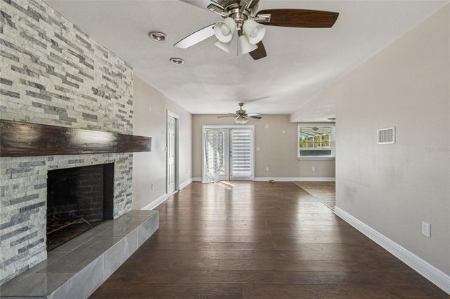 7703 17TH AVENUE NW, Bradenton, FL 34209