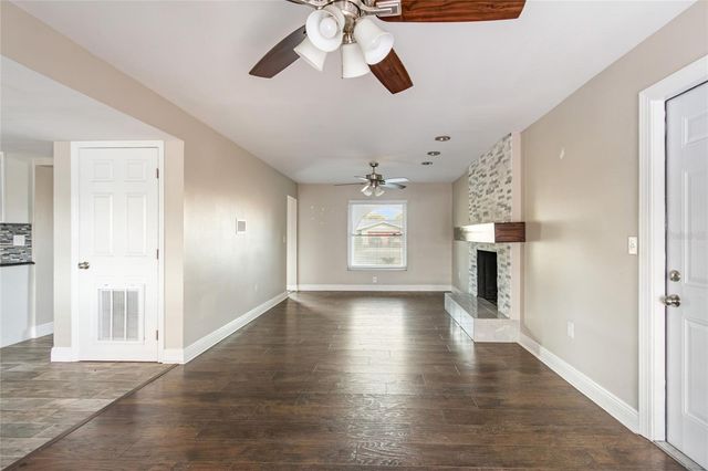 7703 17TH AVENUE NW, Bradenton, FL 34209