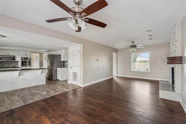 7703 17TH AVENUE NW, Bradenton, FL 34209