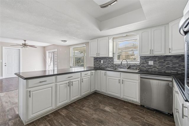 7703 17TH AVENUE NW, Bradenton, FL 34209