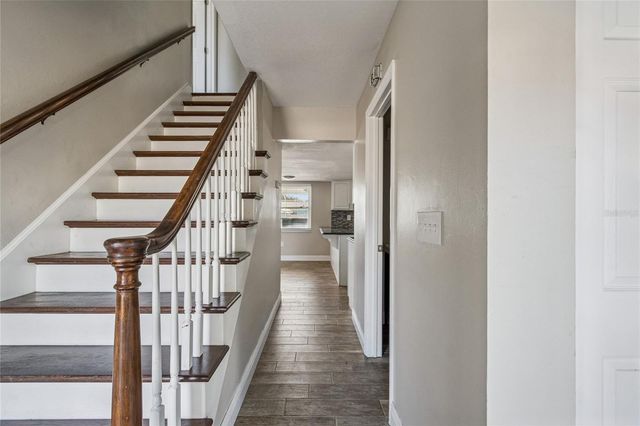 7703 17TH AVENUE NW, Bradenton, FL 34209