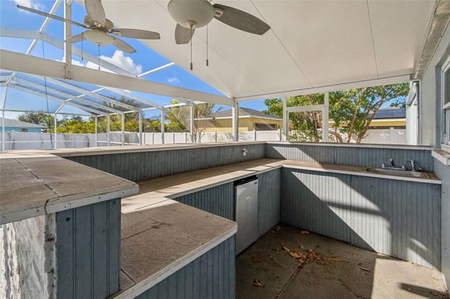 7703 17TH AVENUE NW, Bradenton, FL 34209