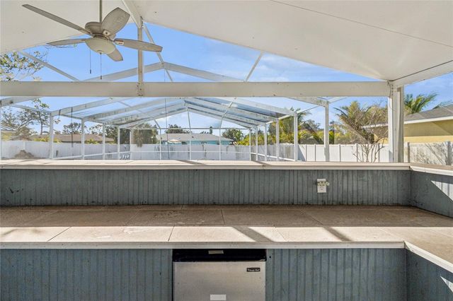 7703 17TH AVENUE NW, Bradenton, FL 34209