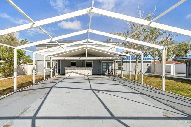 7703 17TH AVENUE NW, Bradenton, FL 34209