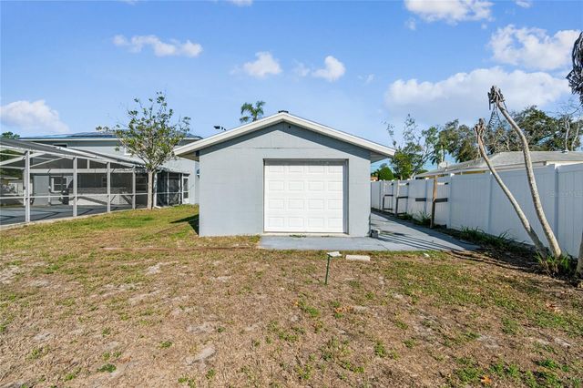 7703 17TH AVENUE NW, Bradenton, FL 34209
