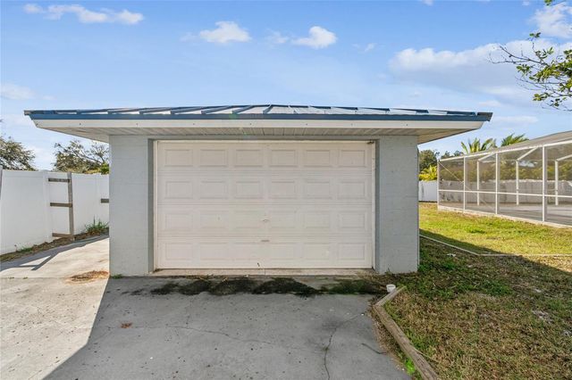7703 17TH AVENUE NW, Bradenton, FL 34209
