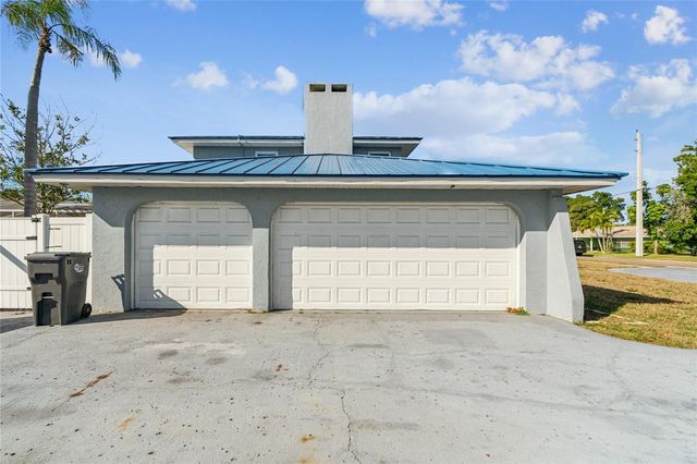 7703 17TH AVENUE NW, Bradenton, FL 34209