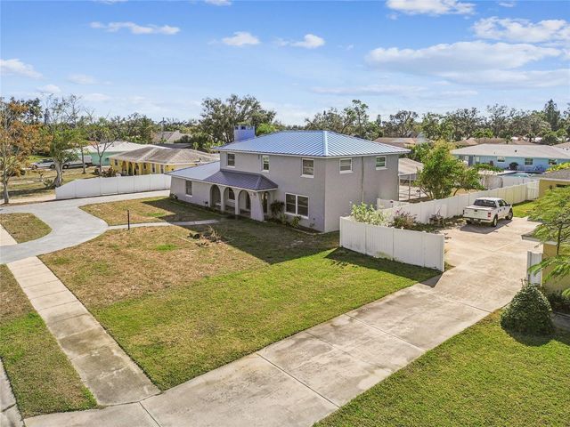 7703 17TH AVENUE NW, Bradenton, FL 34209