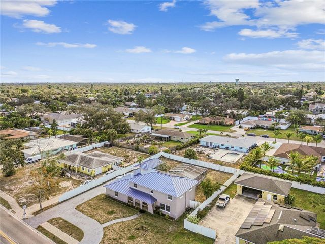 7703 17TH AVENUE NW, Bradenton, FL 34209