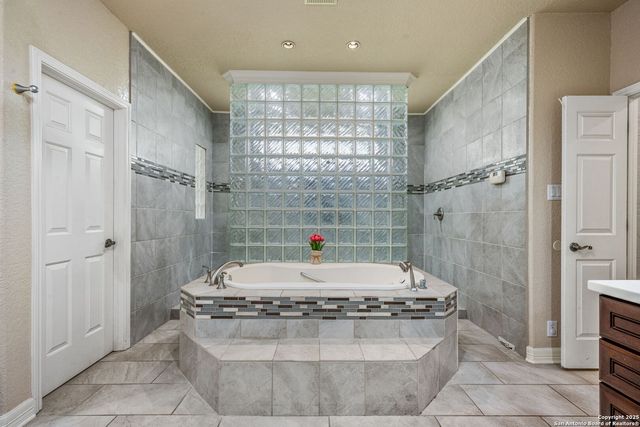 20725 Wahl, San Antonio, TX 78266