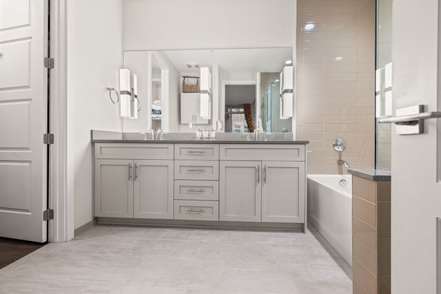 20 Rutledge St Apt 606, Nashville, TN 37210