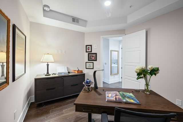 20 Rutledge St Apt 606, Nashville, TN 37210